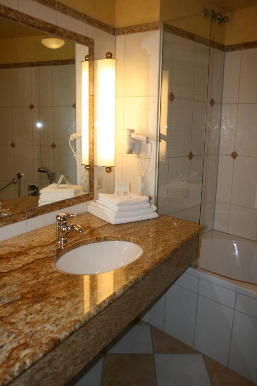 Hotel Wilder Mann Königstein in der Oberpfalz Szoba fotó