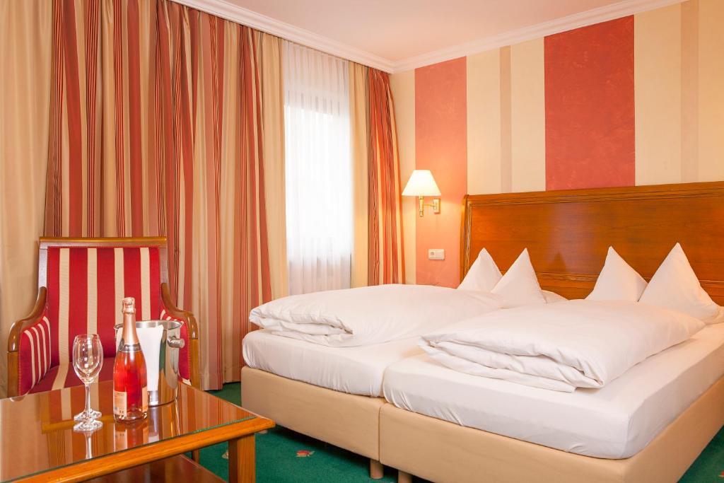 Hotel Wilder Mann Königstein in der Oberpfalz Szoba fotó