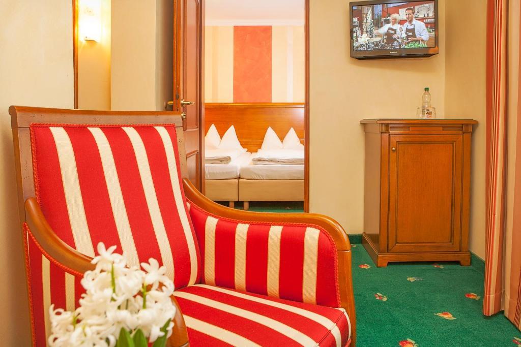 Hotel Wilder Mann Königstein in der Oberpfalz Szoba fotó